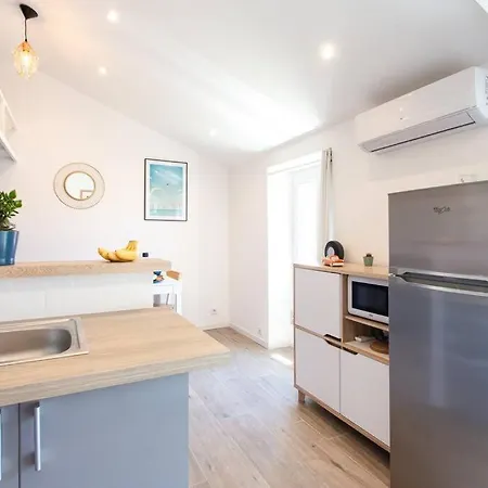 Bm17 Staywiz Us - Floor Ac & Balcony Apartment *