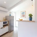 #2 Staywiz Us - Floor Ac & Balcony *