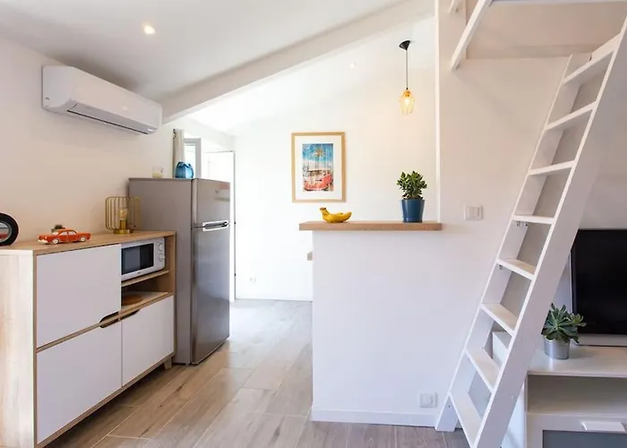 #2 Staywiz Us - Floor Ac & Balcony Apartment Nizza