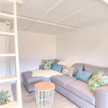 #2 Staywiz Us - Floor Ac & Balcony Appartement