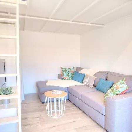 דירה #2 Floor Ac & Balcony ניס