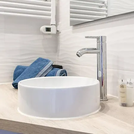 #2 Floor Ac & Balcony * ניס