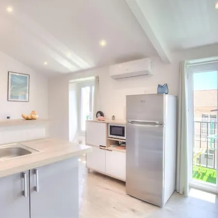 #2 Floor Ac & Balcony דירה