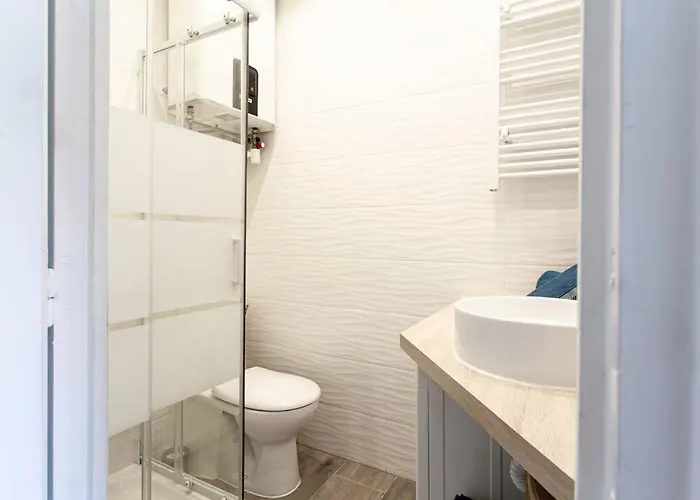 #2 Staywiz Us - Floor Ac & Balcony Nice